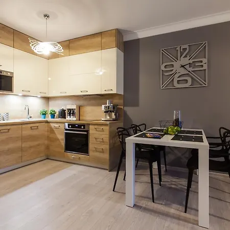 Apartament Solna - Eldorado Z Garazem 아파트